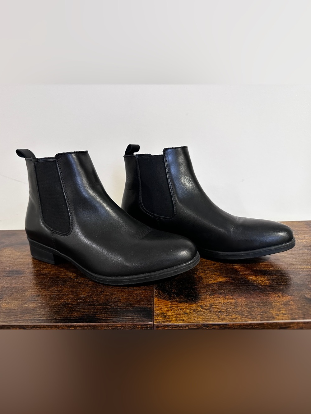 Women’s Black Chelsea Boots